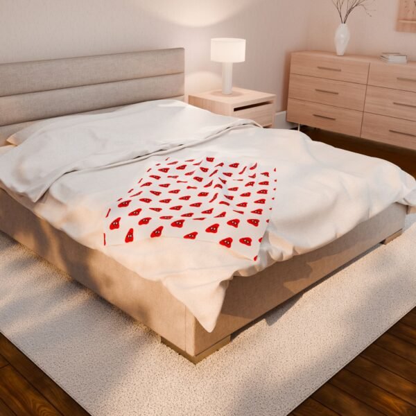 Red Been Velveteen Plush Blanket - Image 4
